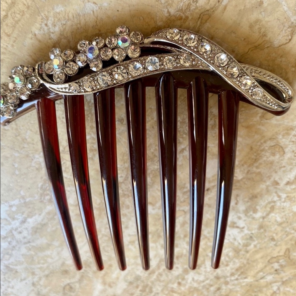 Beautiful comb clip made with Austrian crystals